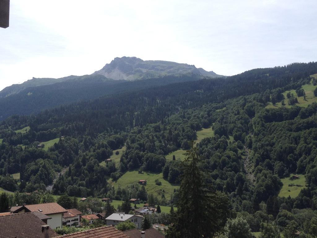 Hotel Old-Jnn Saas im Prattigau Bilik gambar