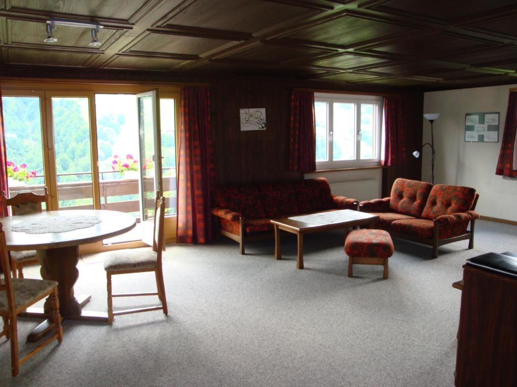 Hotel Old-Jnn Saas im Prattigau Bilik gambar