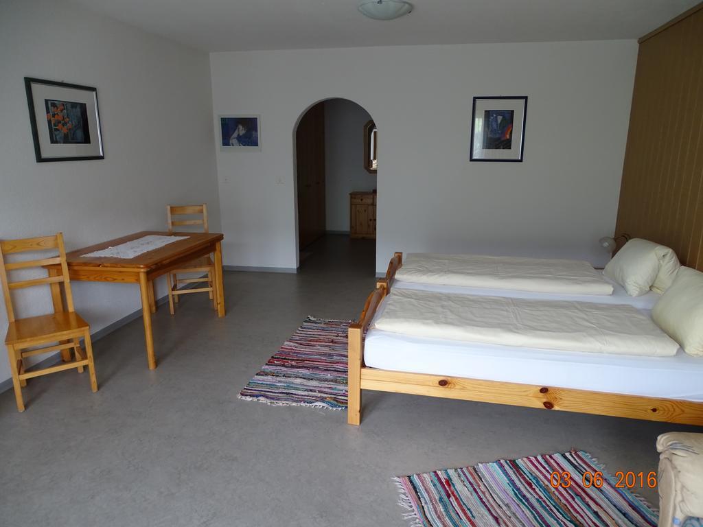 Hotel Old-Jnn Saas im Prattigau Bilik gambar